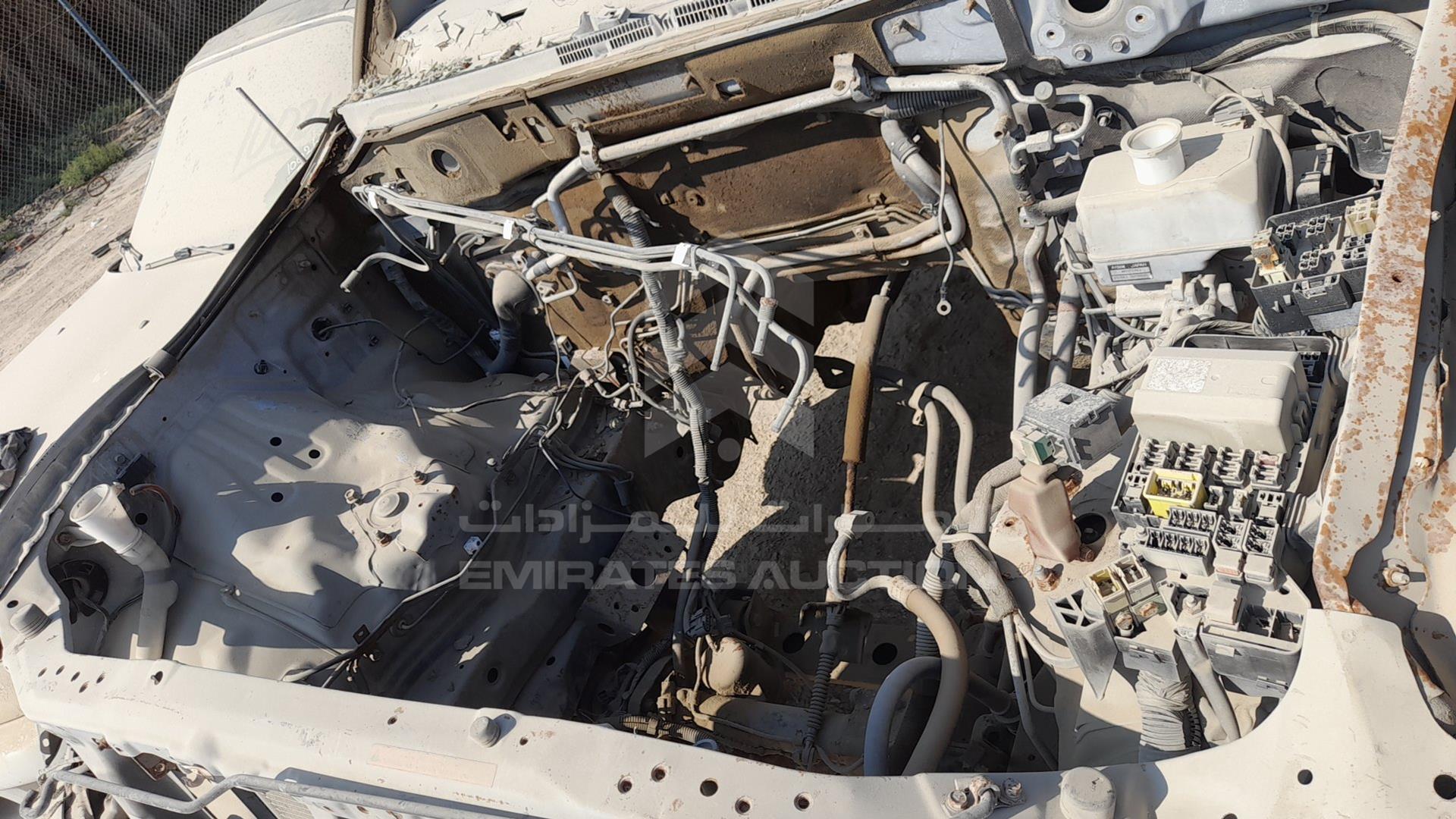 2005 MITSUBISHI PAJERO VIN: JMYMRV63W5J711085