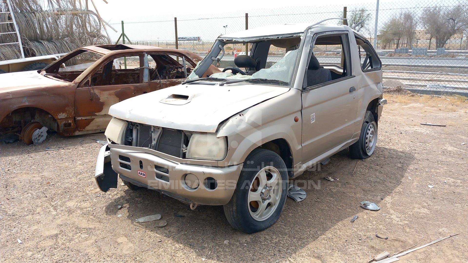 2000 MITSUBISHI PAJERO MINI VIN: H58A-0117511