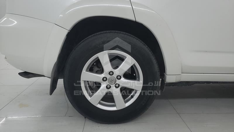 JTMBD31V685175120 Auction: EmiratesAuction Lot: 445927 JTMBD31V685175120 Toyota RAV 4 2008 WHITE Photo 31