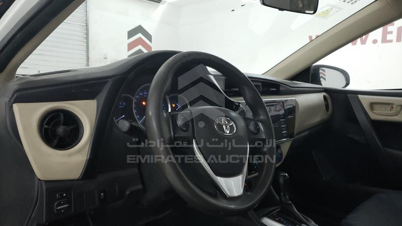 RKLBB9HEXH5193248 Auction: EmiratesAuction Lot: 404124 RKLBB9HEXH5193248 Toyota Corolla 2017 WHITE Photo 11