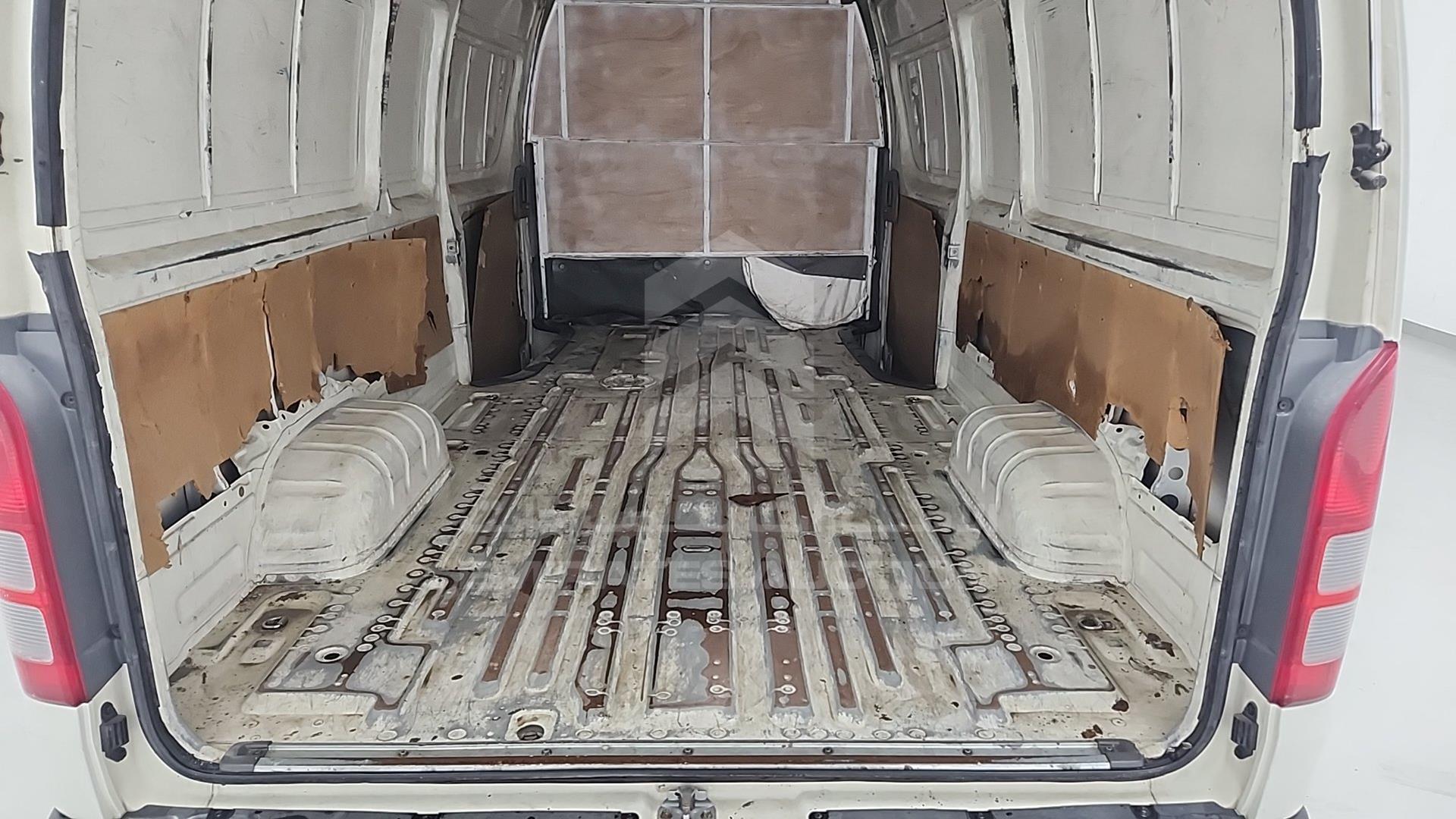 2010 TOYOTA HIACE VIN: JTFPX22P5A0018583