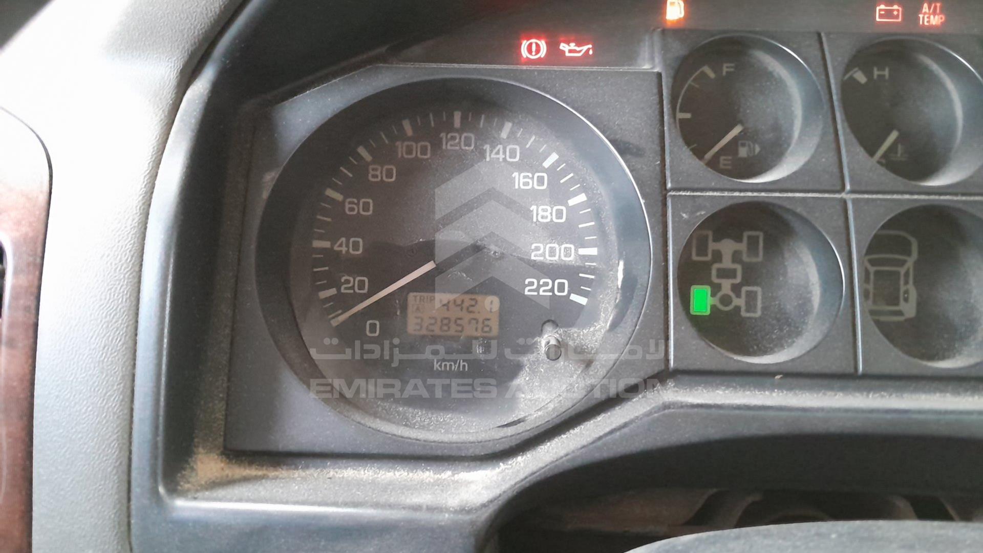 2004 MITSUBISHI PAJERO VIN: JE4MR62R04J702153