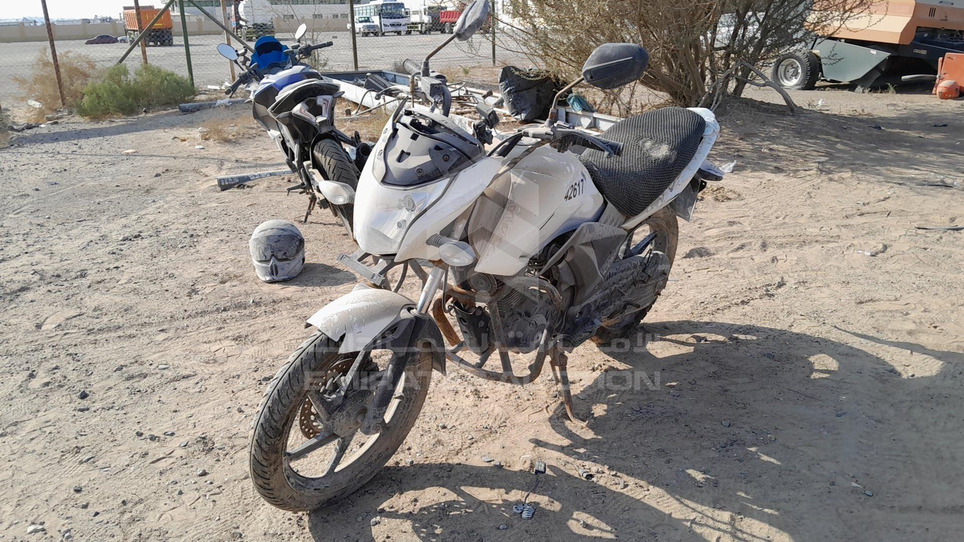 2016 HONDA UNICORN VIN: ME4KC204DG8007683
