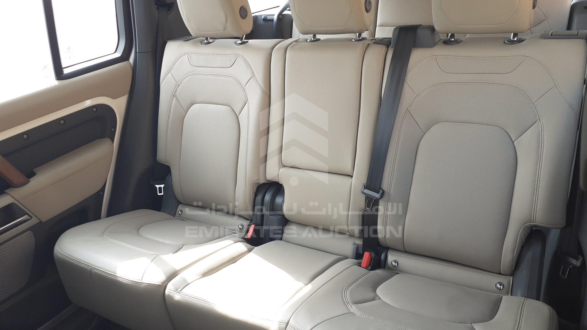 2023 LAND ROVER DEFENDER VIN: SALEA8BU5P2178107
