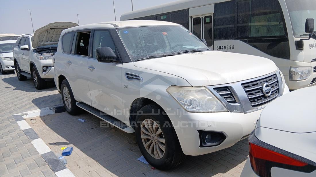 نيسان باترول 2019 — الزاوية الأمامية اليمنى — صورة 10