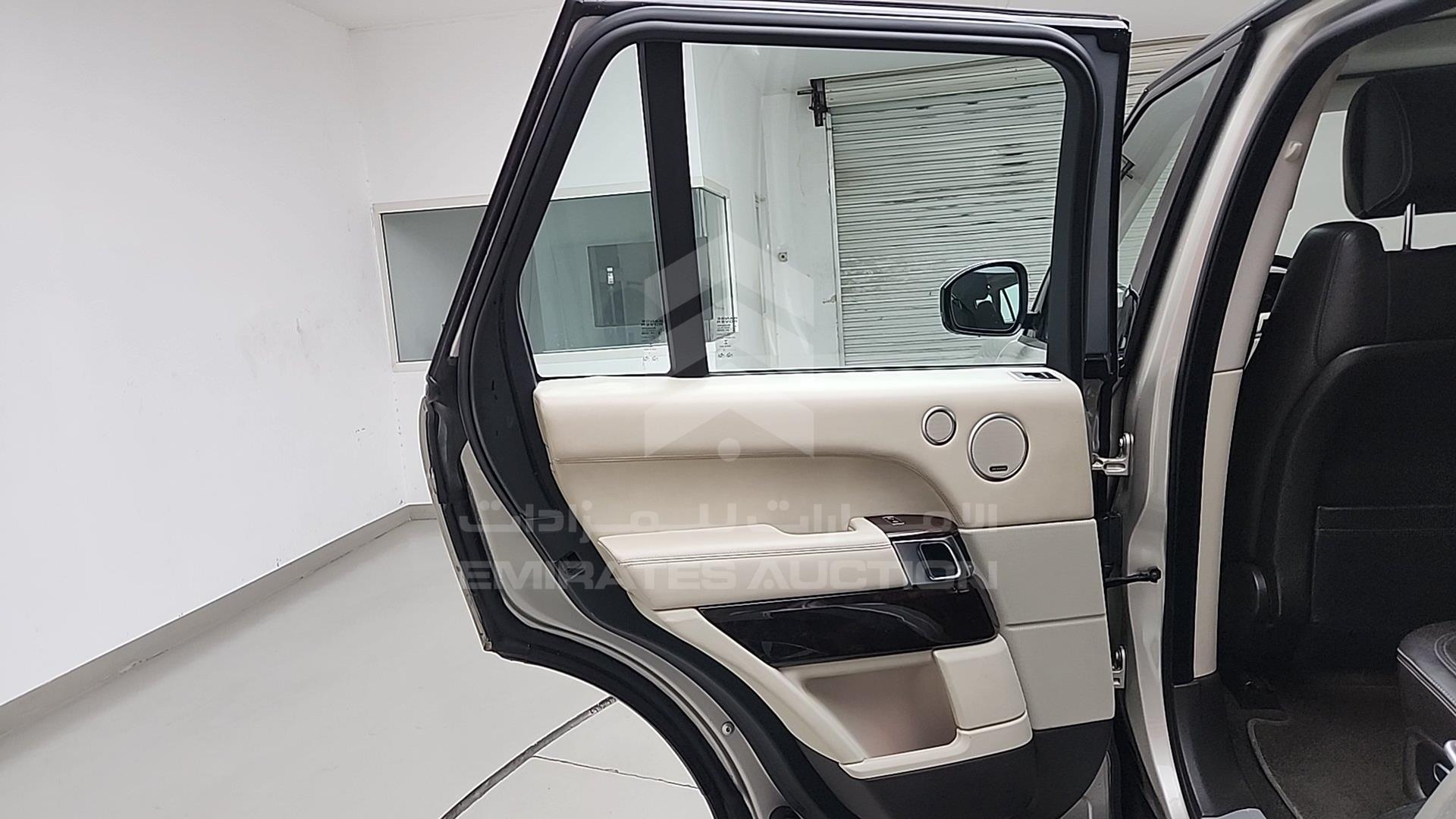 2014 RANGE ROVER VOGUE VIN: SALGA2EF3EA131728