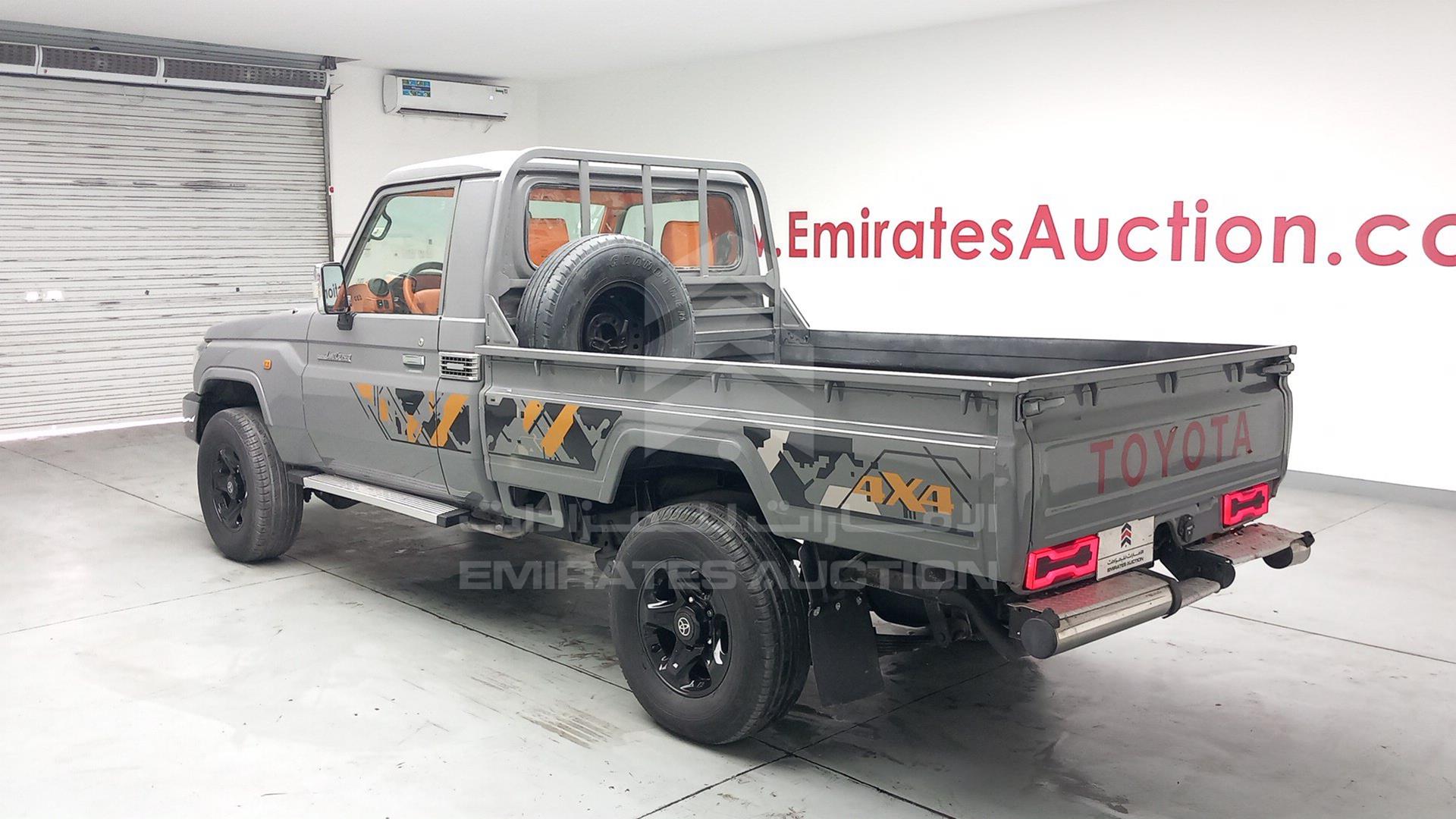2016 TOYOTA LAND CRUISER VIN: JTFLU71J2G7037416