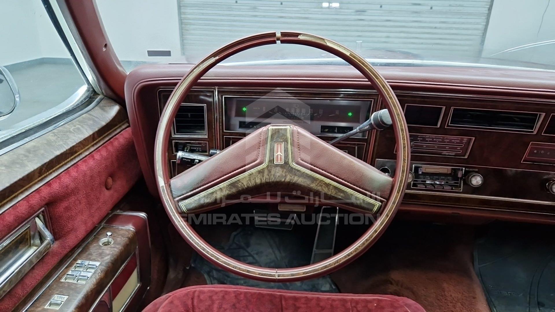 1981 OLDSMOBILE 98 VIN: 1G3AX69Y9BM287152