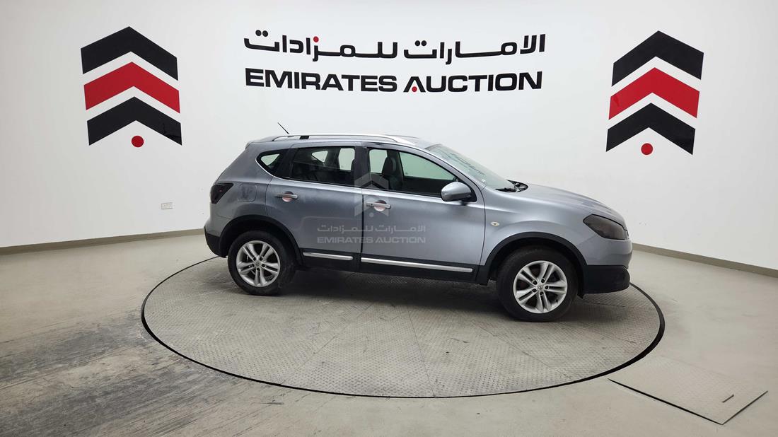 2011 Nissan Qashqai — Right Full View — Photo 43