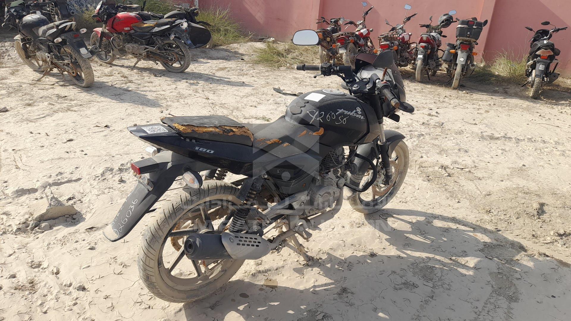2014 BAJAJ PULSAR 180CC VIN: MD2A12DZXECC02109