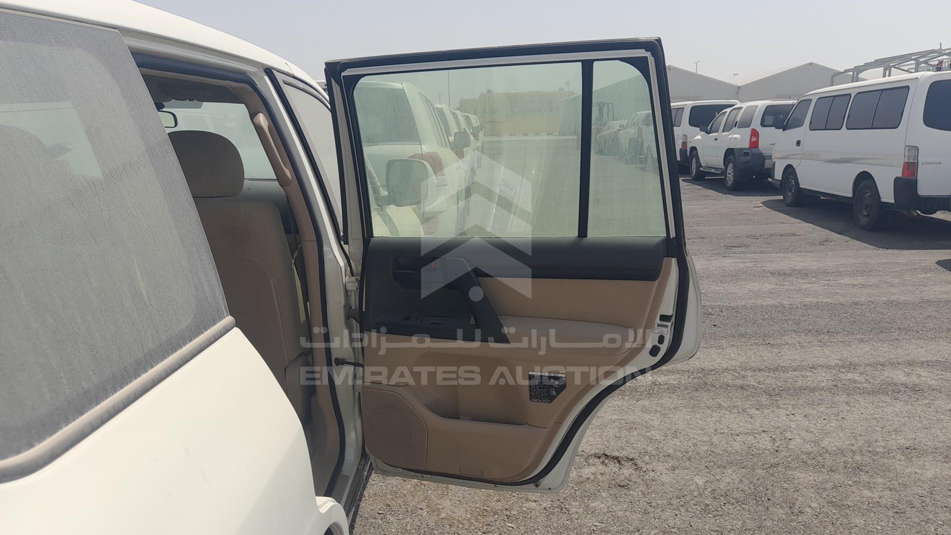 2013 TOYOTA LAND CRUISER VIN: JTMDU09J9D4063291
