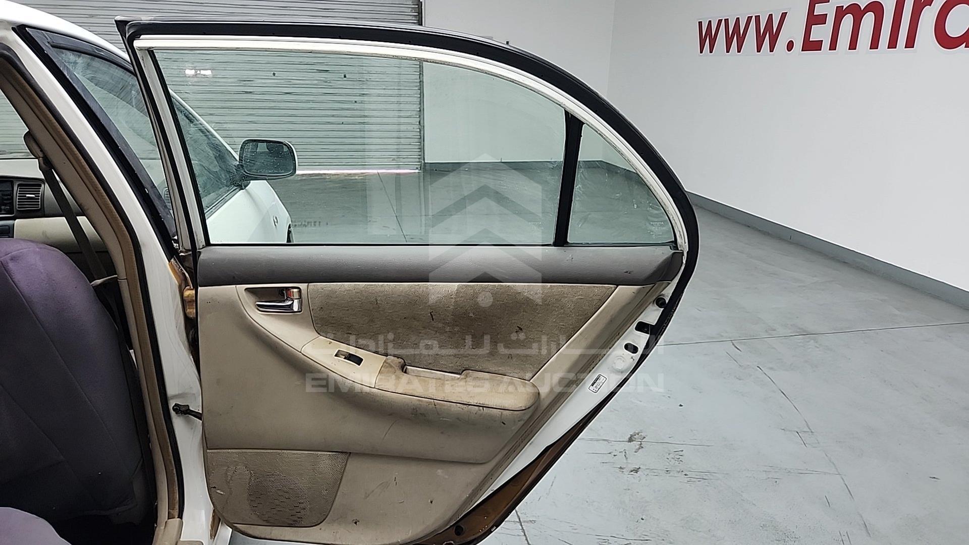 2004 TOYOTA COROLLA VIN: JTDBW23E743032751