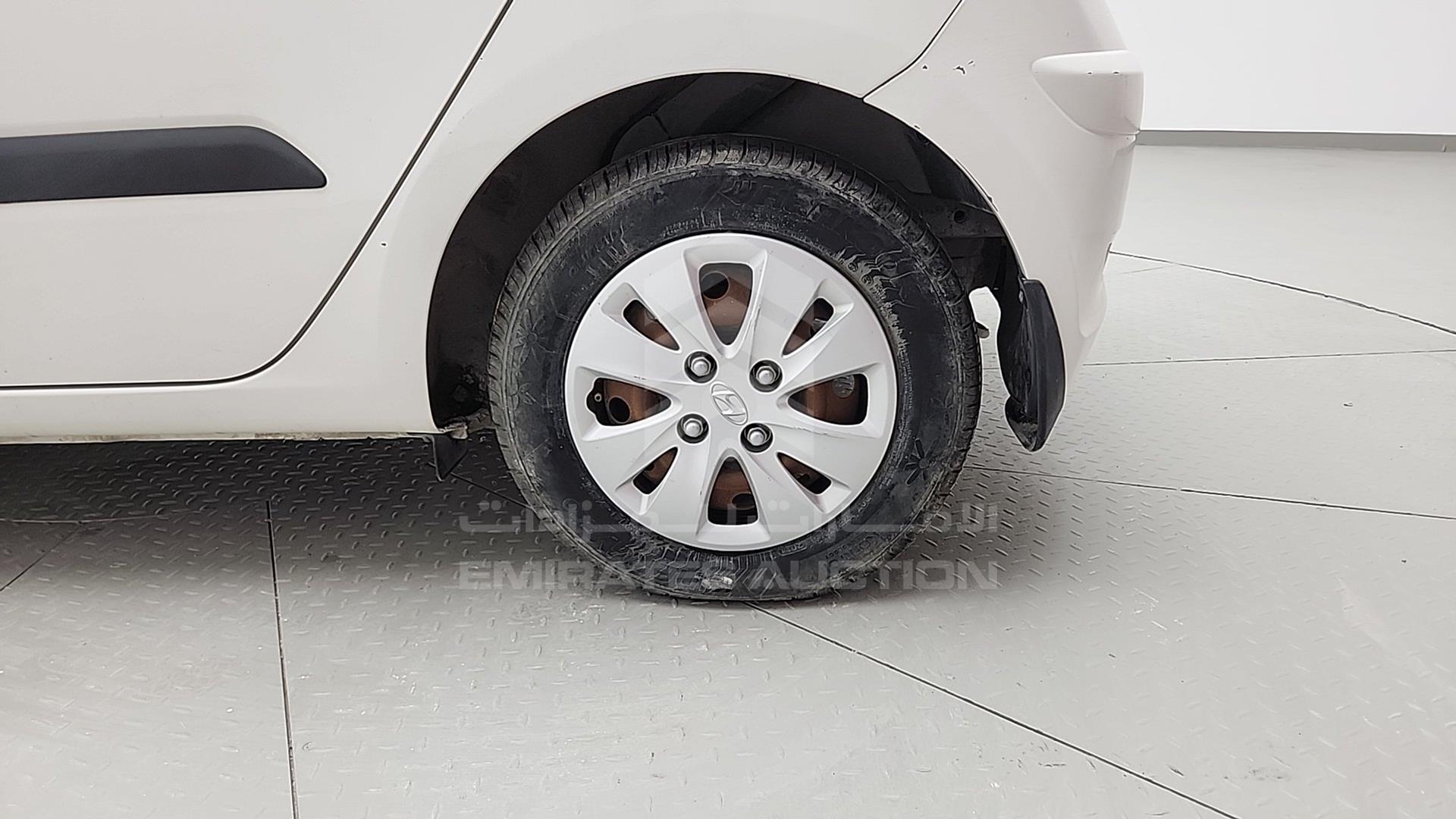 2015 HYUNDAI I10 VIN: MALAM51C3FM570457