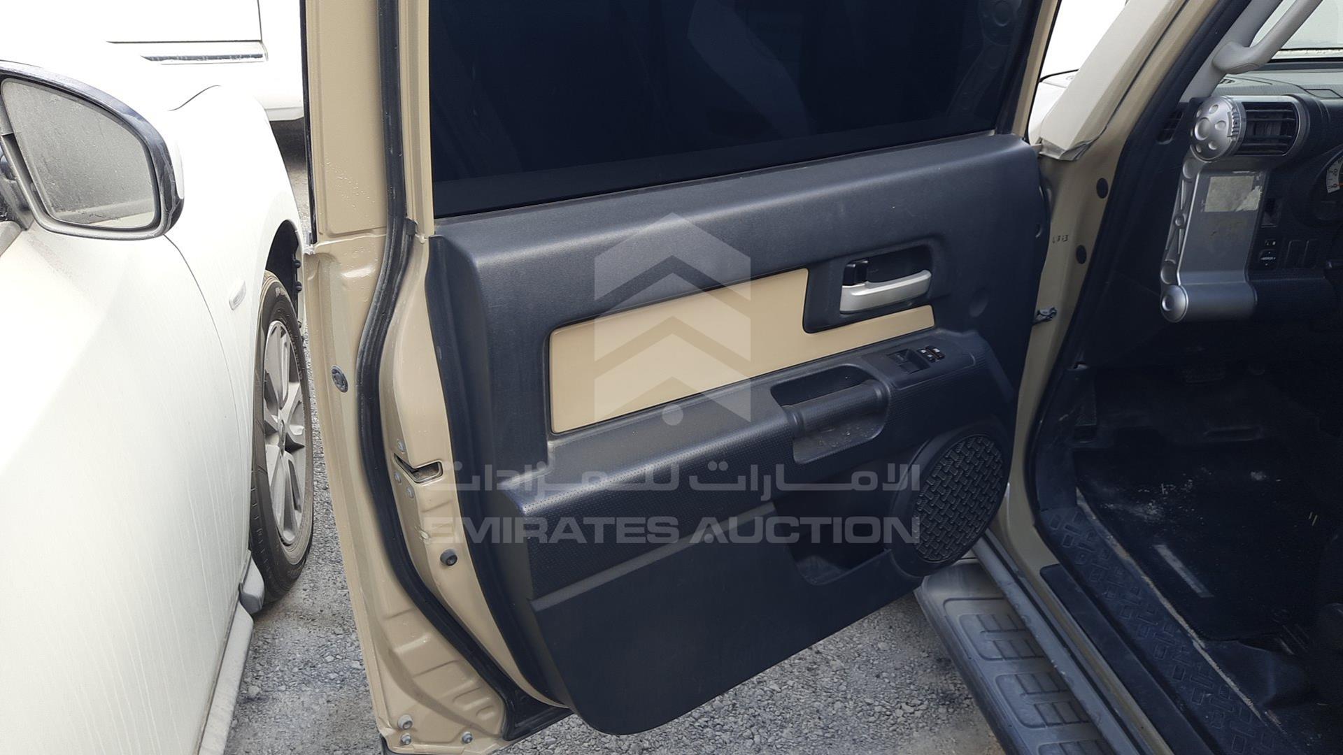 2014 TOYOTA FJ CRUISER VIN: JTEBU11F3EK198103