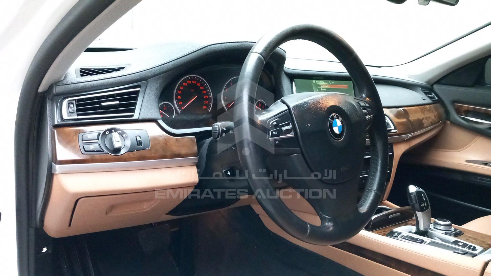 2013 BMW 730 VIN: WBAYE2109DDZ45880