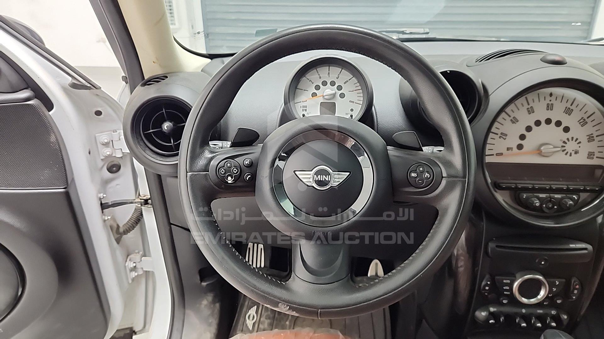 2014 MINI COOPER VIN: WMWZC3C50EWP27812