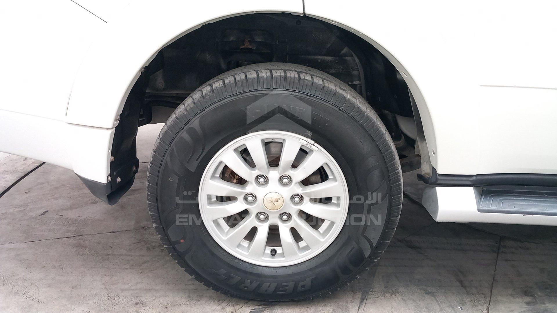 2014 MITSUBISHI PAJERO VIN: JMYLRV95WEJ707012