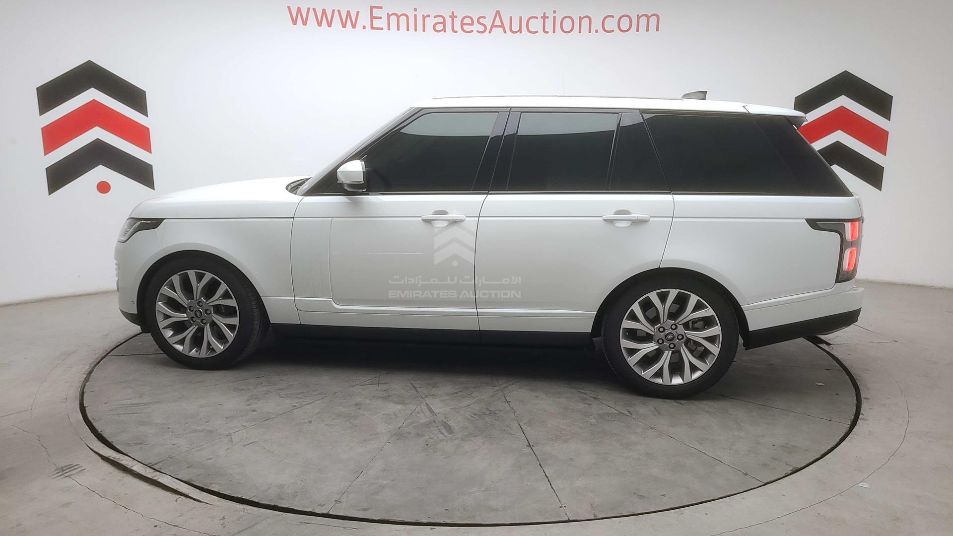 2018 RANGE ROVER HSE VIN: SALGA2BV9JA389502