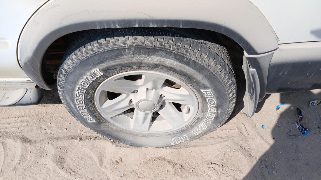 2001 Nissan Pathfinder — Rear Left Tyre — Photo 32