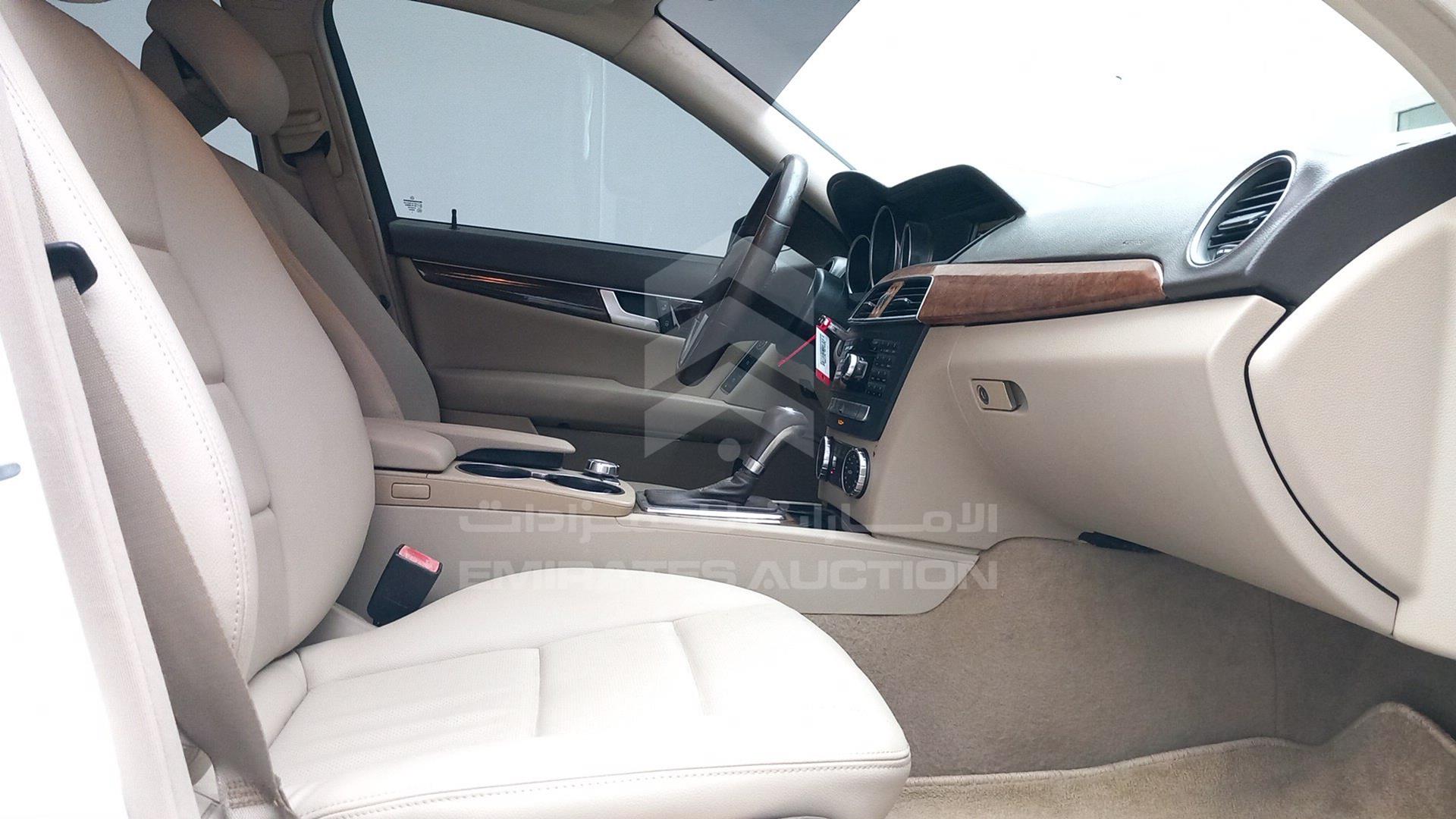 2013 MERCEDES C 250 VIN: WDDGF4HB0DR273733