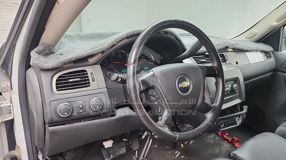 2008 Chevrolet Tahoe — Front Left Driver Dashboard View — Photo 12