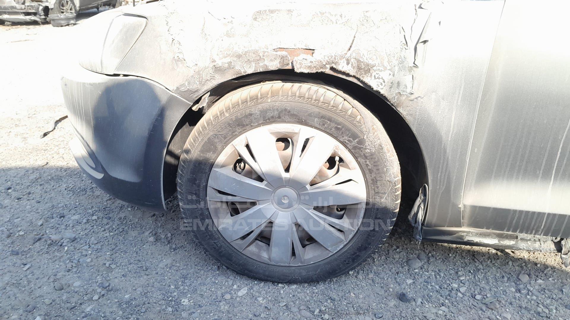 2014 VOLKSWAGEN JETTA VIN: WVWRV1AJ4EM231845