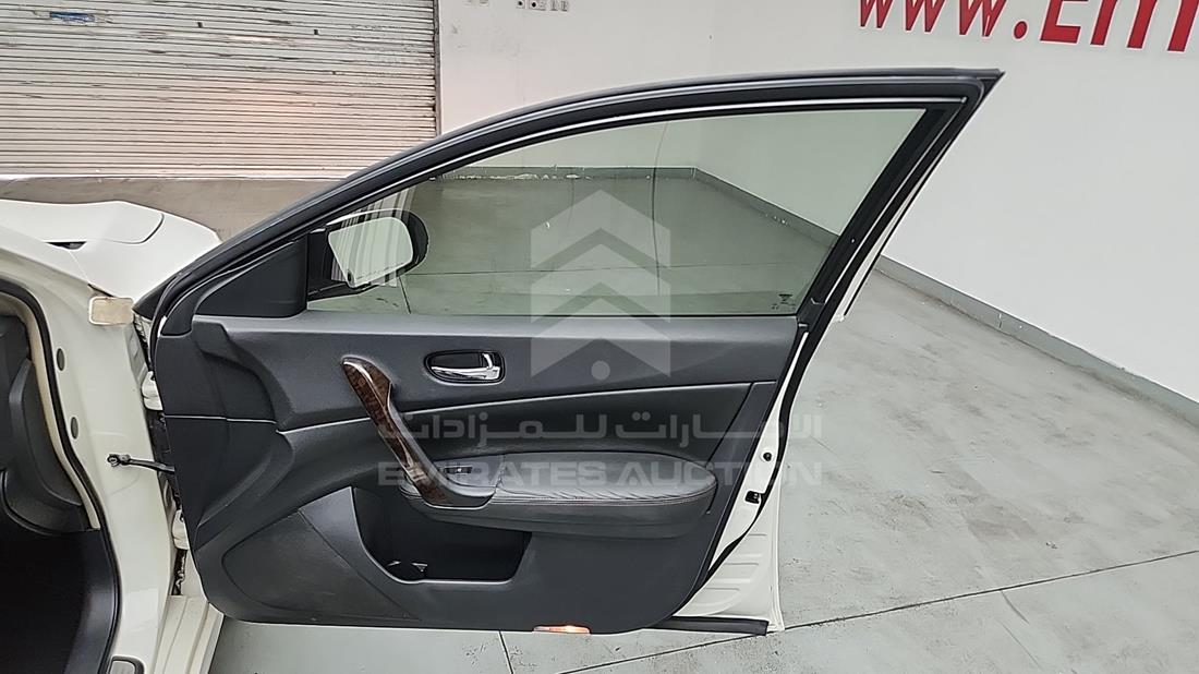 2010 Nissan Maxima — Front Right Door — Photo 28