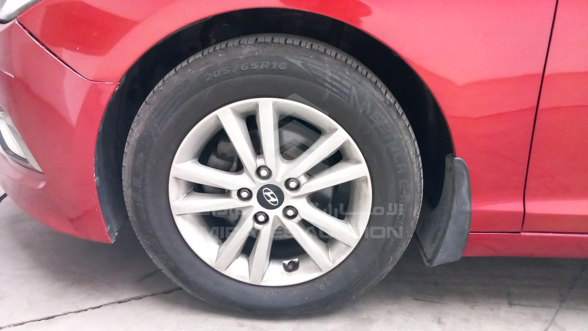 2017 HYUNDAI SONATA VIN: KMHE241G5HA348445
