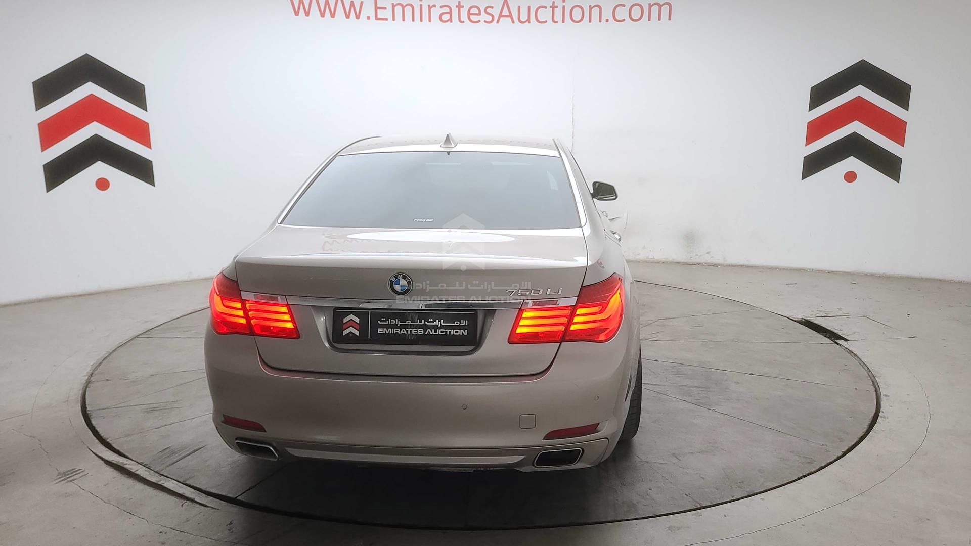 2010 BMW 750 VIN: WBAKB8108AC342700