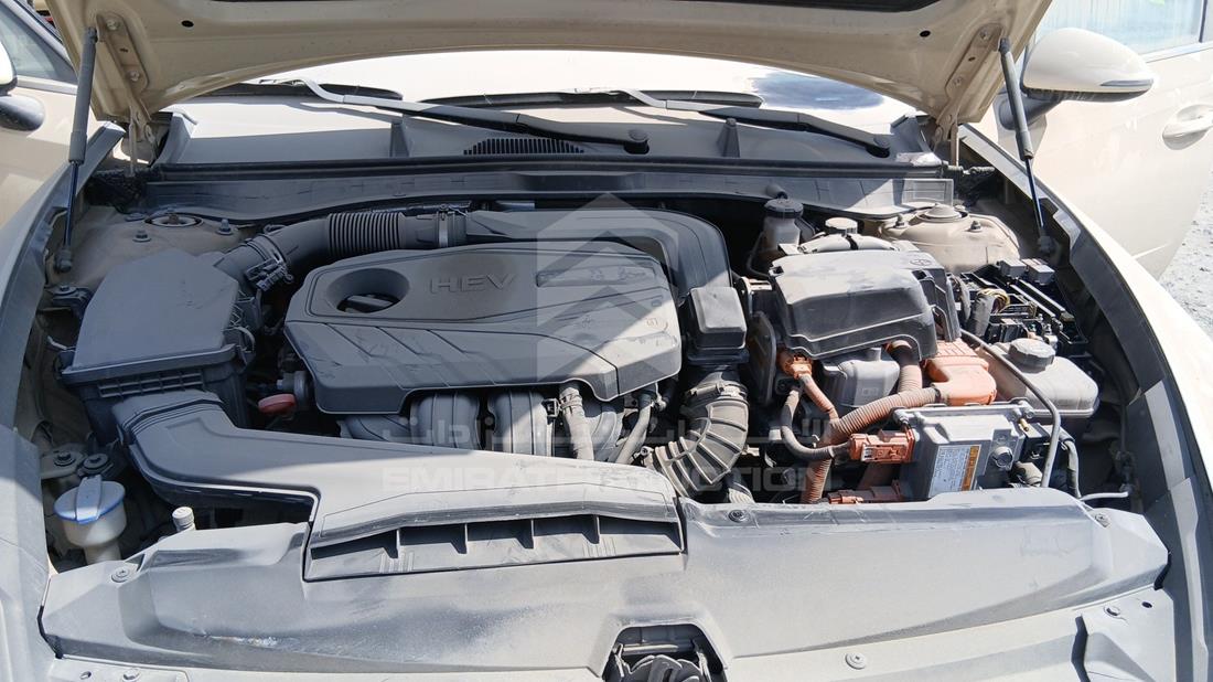 2021 Hyundai Sonata Hybrid — Engine Bay — Photo 27