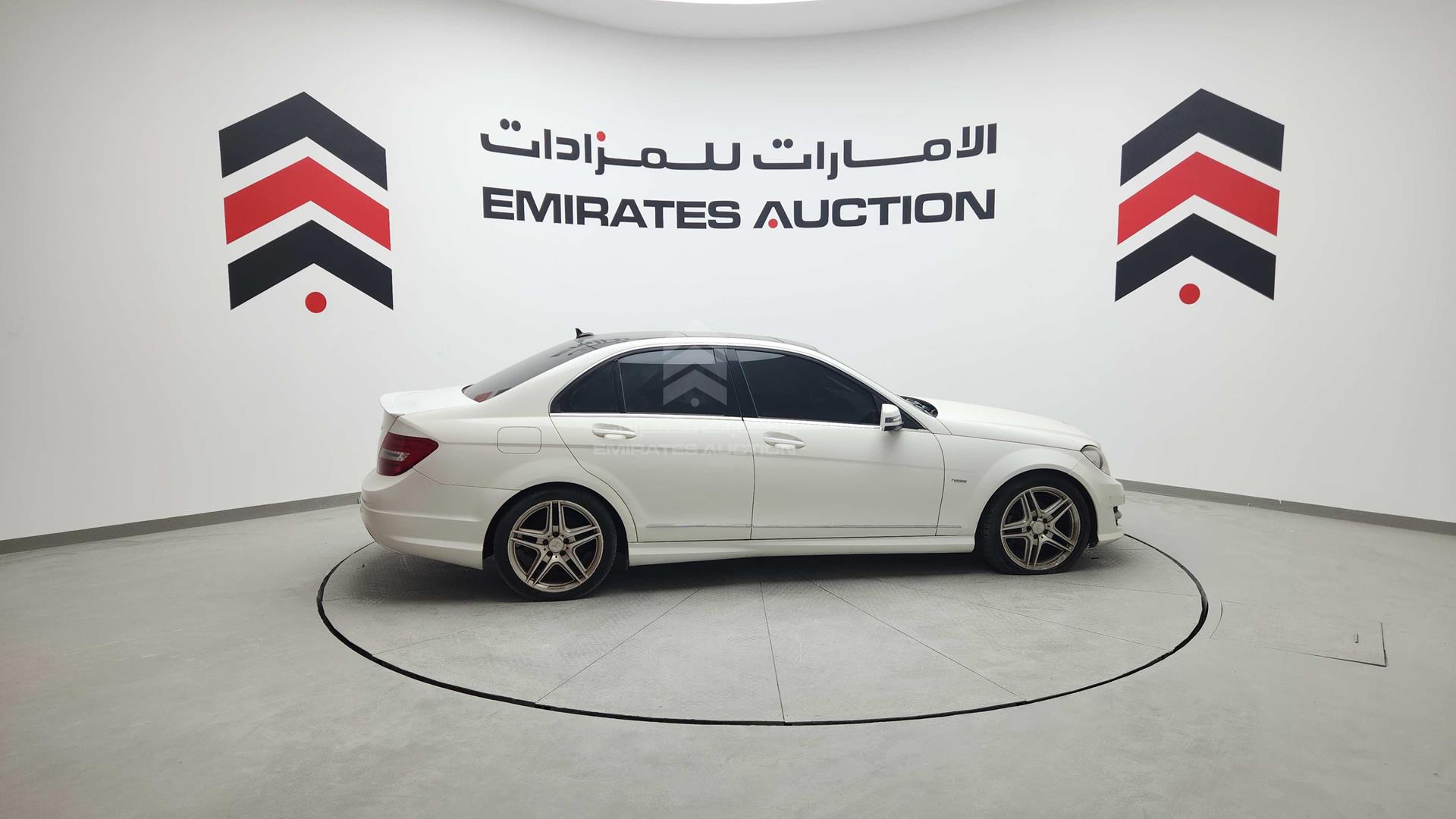2013 MERCEDES C 200 VIN: WDDGF4JB8DA824113