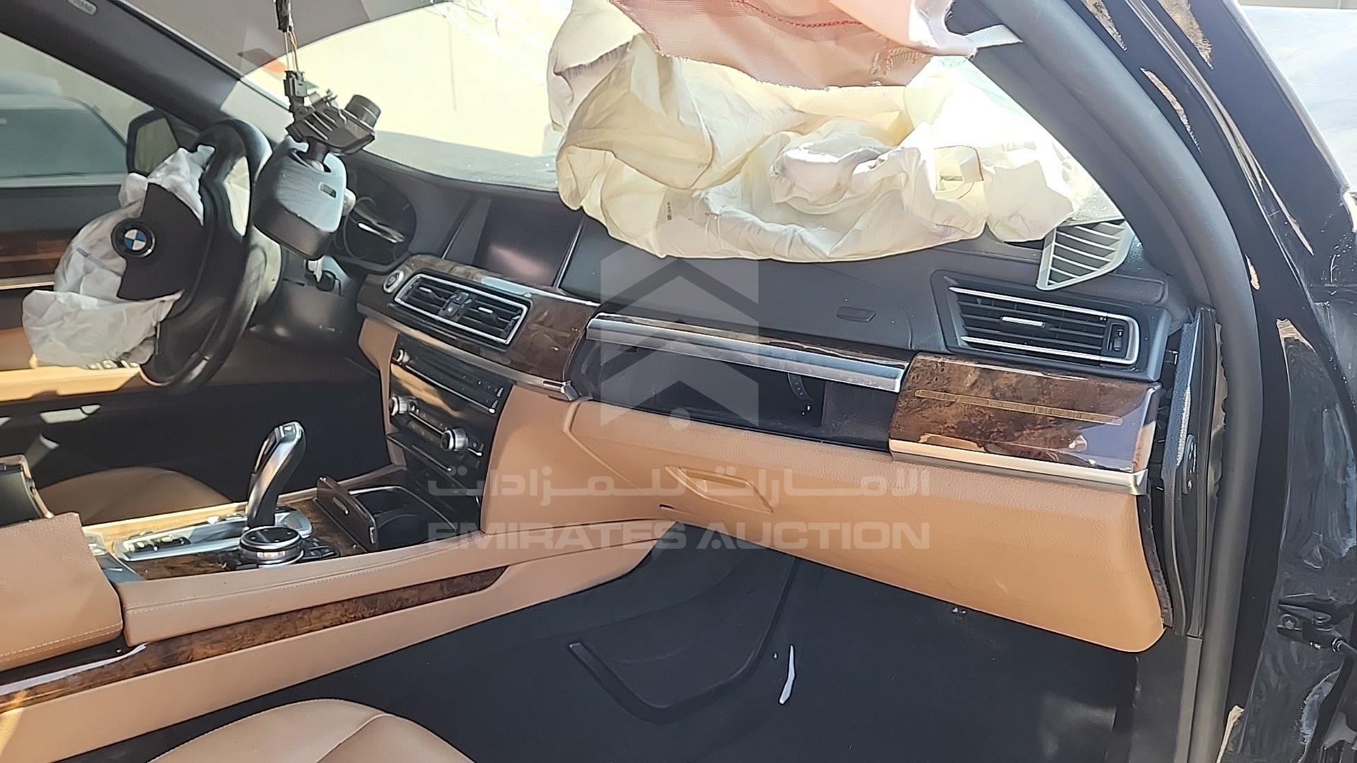 2015 BMW 730 VIN: WBAYE2102FD836762