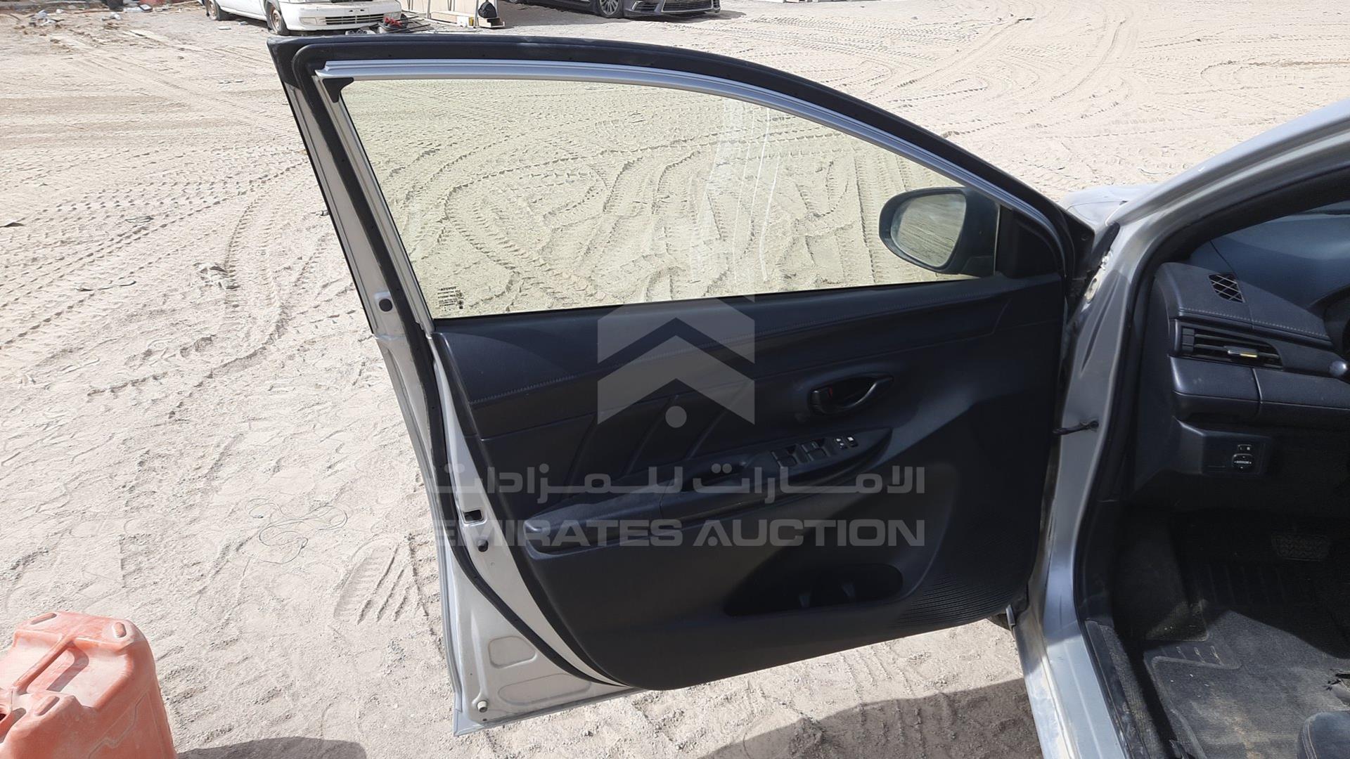 2015 TOYOTA YARIS VIN: MR2KW9F39F1065454