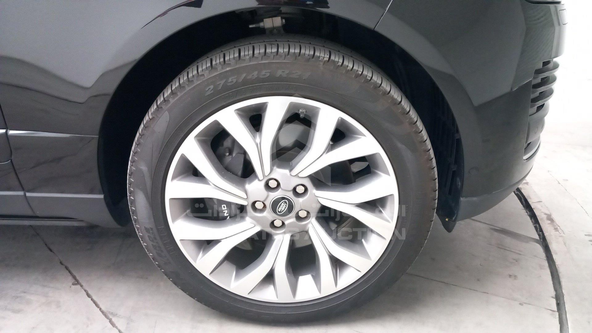 2018 RANGE ROVER VOGUE VIN: SALGA2BE5JA502586