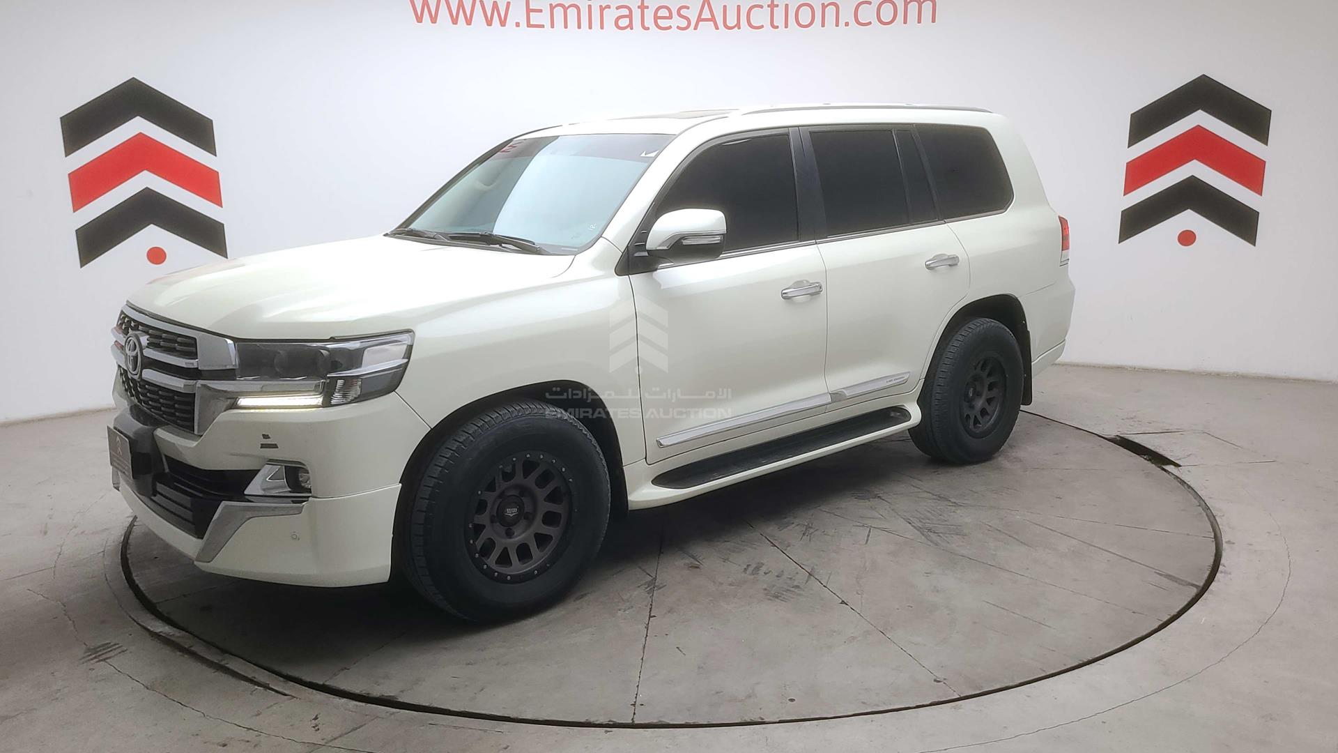 2016 TOYOTA LAND CRUISER VIN: JTMHY05J6G4036341