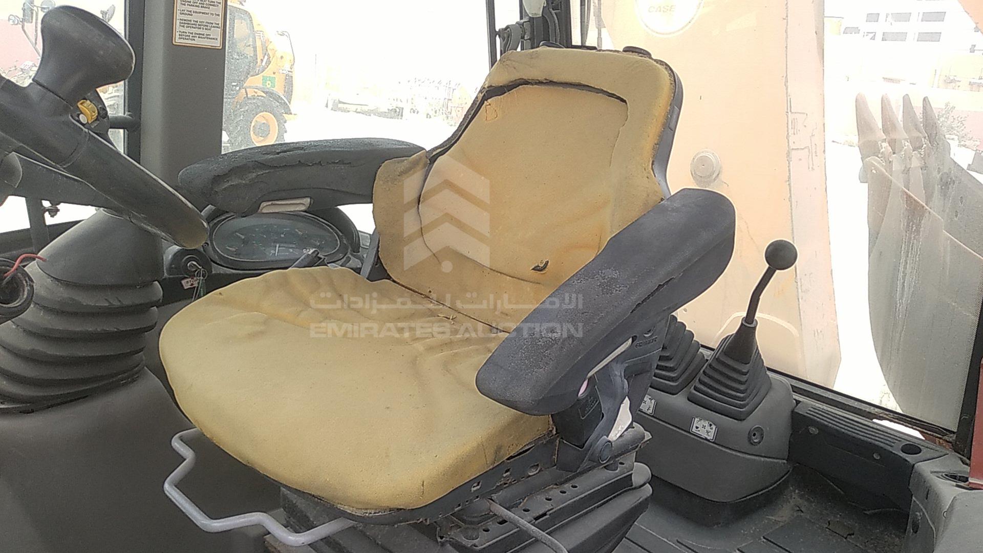 2013 CASE 580 T VIN: FNH0580TNCHH04147