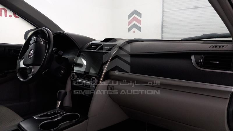 6T1BF9FKXFX534305 Auction: EmiratesAuction Lot: 413777 6T1BF9FKXFX534305 Toyota Camry 2015 WHITE Photo 23