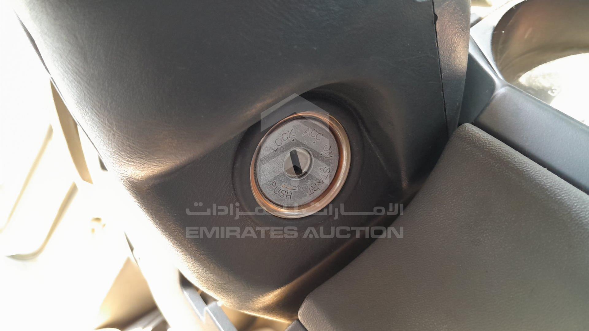 2006 MITSUBISHI PAJERO VIN: JMYLRV73W6J713434