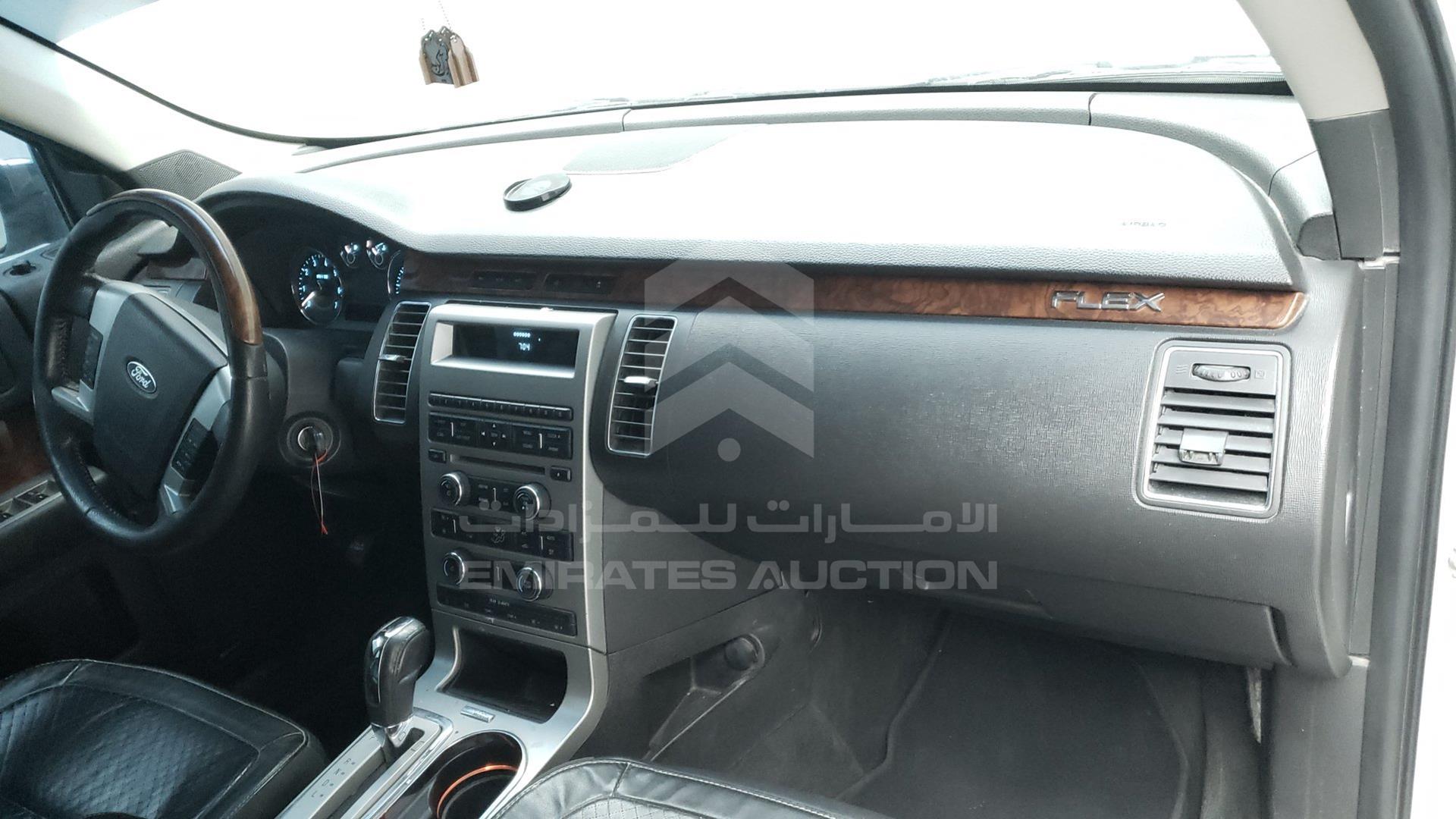 2009 FORD FLEX VIN: 2FMEK63C99BA45616