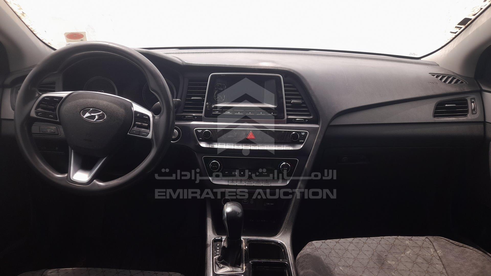 2019 HYUNDAI SONATA VIN: KMHE24130KA092977