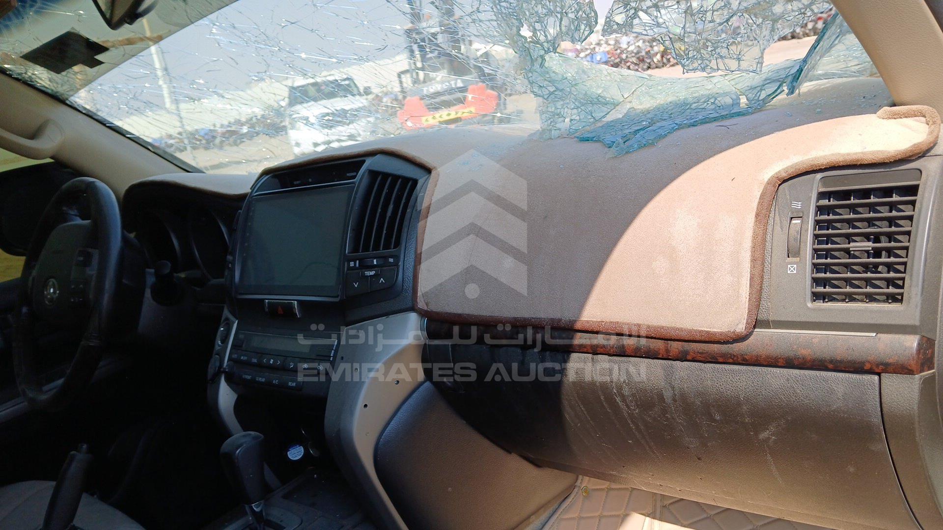 2011 TOYOTA LAND CRUISER VIN: JTMHT09J7B5093031