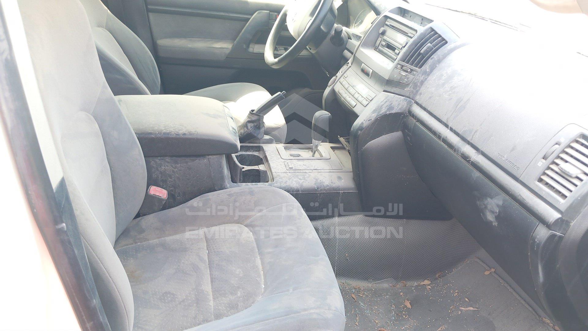 2009 TOYOTA LAND CRUISER VIN: JTMDU09J494018850