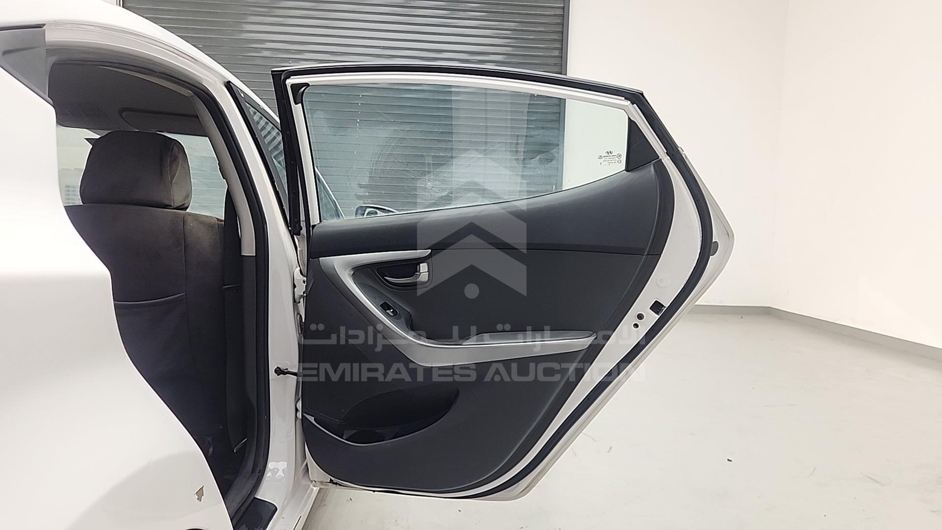 2014 HYUNDAI ELANTRA VIN: KMHDG41C6EU854824