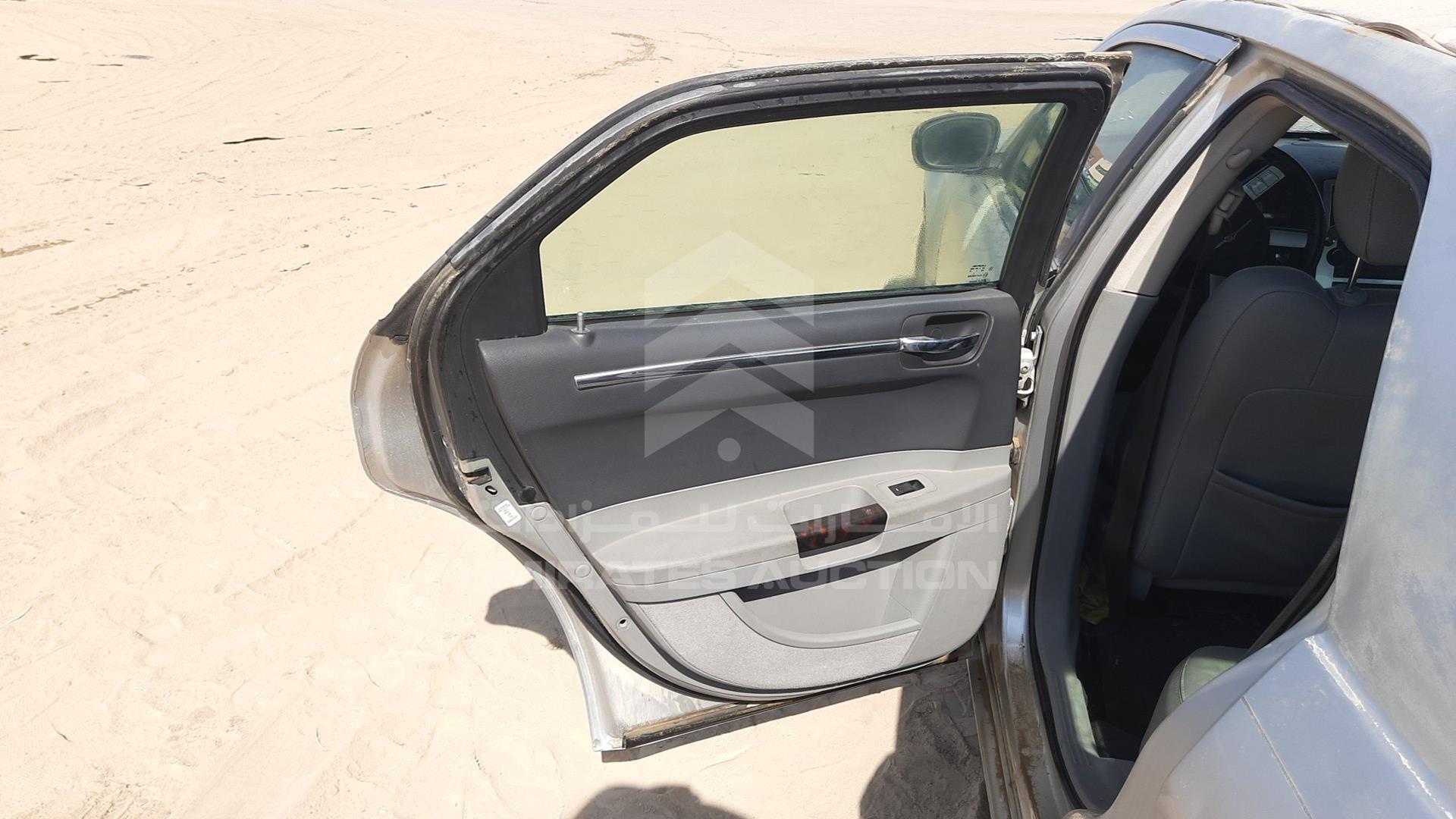 2006 CHRYSLER 300 C VIN: 2C3KA63H76H501275