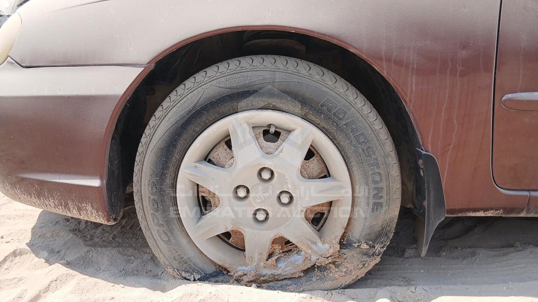 2002 Kia Sephia — Front Left Tyre — Photo 33