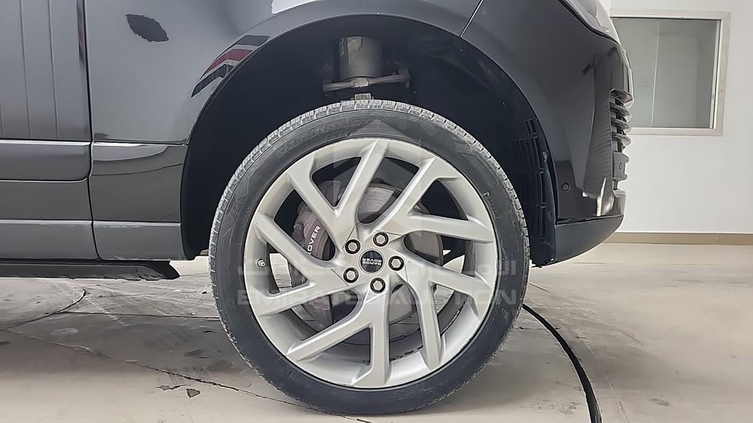 2020 Range Rover — Front Right Tyre — Photo 35