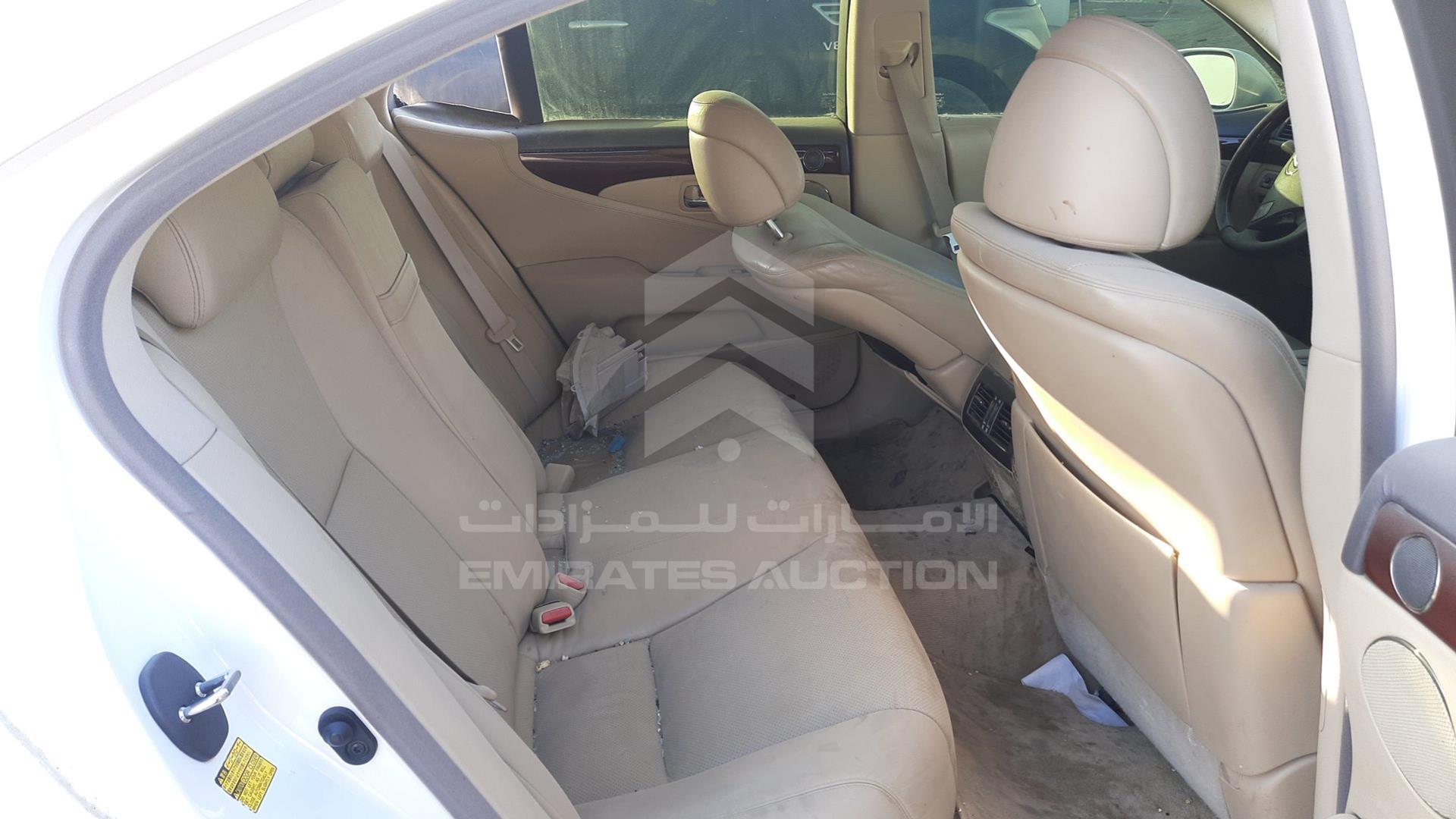 2008 LEXUS LS 460 VIN: JTHBL46F585058010