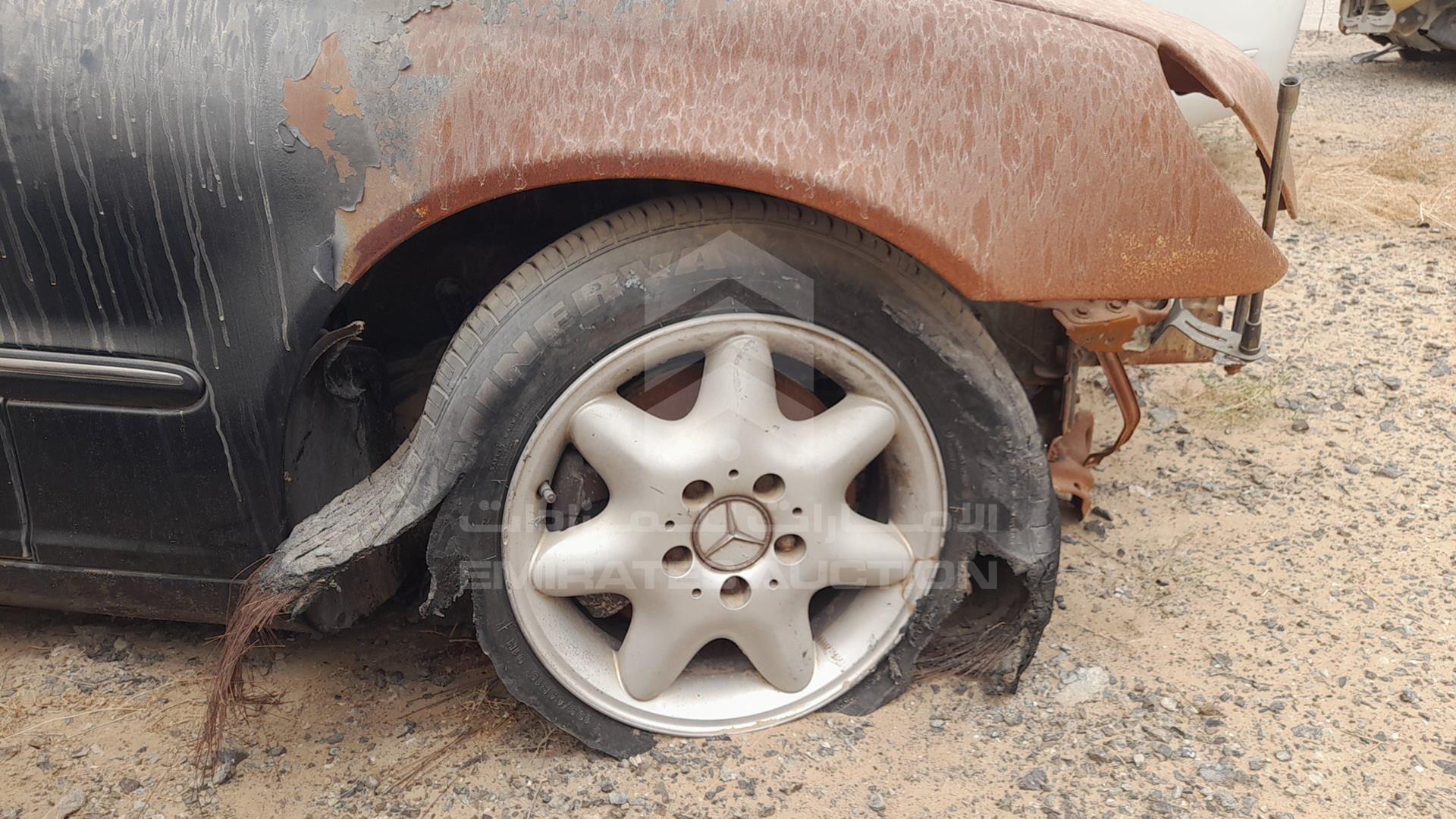 0 MERCEDES C200 VIN: WDB2030451F152756