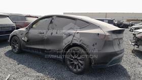 تيسلا Model Y 2023 — الزاوية الخلفية اليسرى — صورة 6 — صورة مصغرة