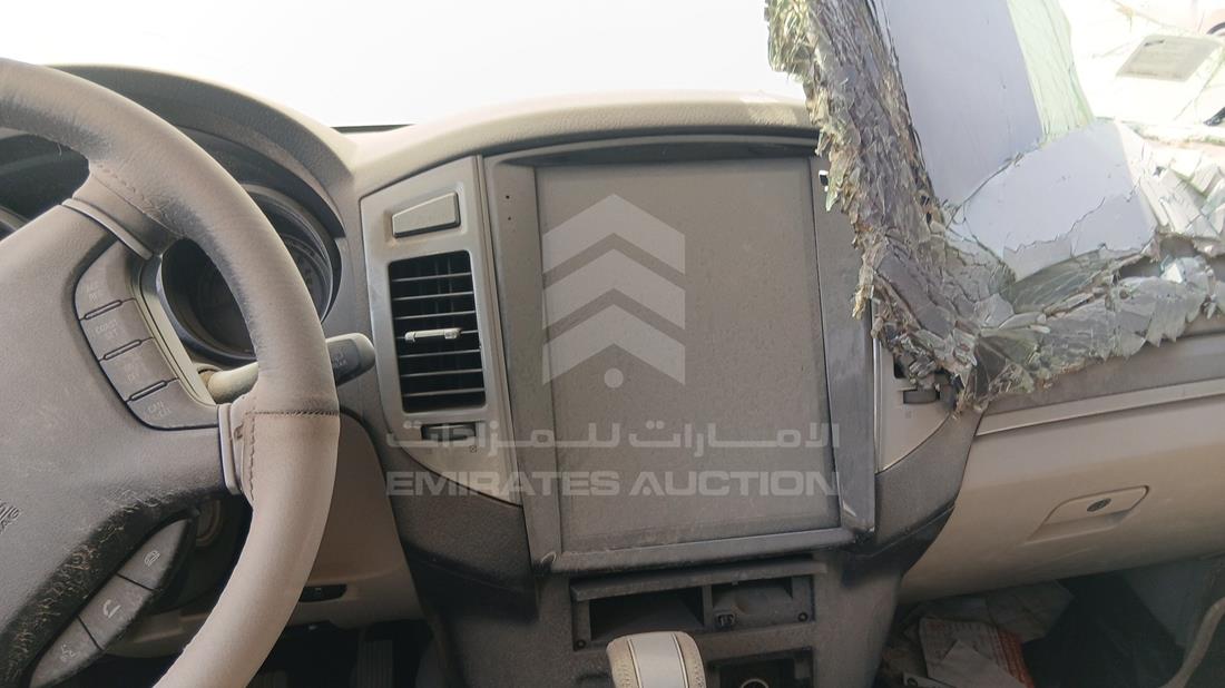 2017 Mitsubishi Pajero — Entertainment Systems & Camera Monitor & Navigation — Photo 15